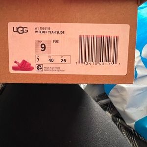 UGG slipper slides- Pink size- Womens 9